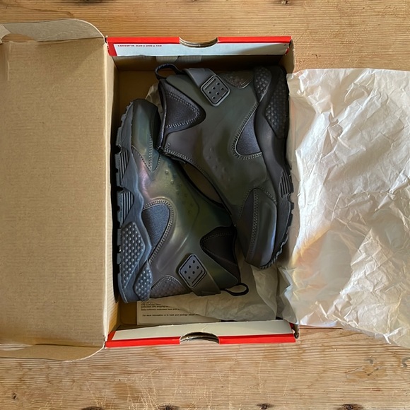 NIKE W AIR HUARACHE RUN MID PRM - Picture 6 of 11